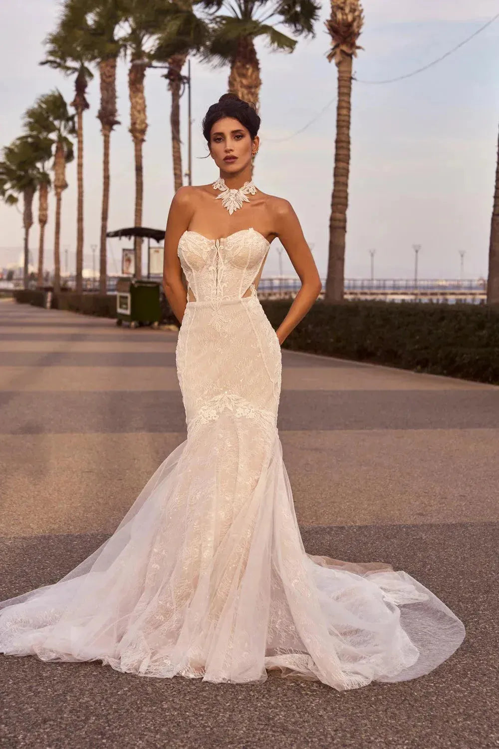 Robes de mariée vintage dos nu, effet illusion, manches sirène
