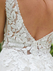 Eleganti abiti da sposa in pizzo a V-collo a V abiti da sposa dimensionali per abiti da festa per le feste.