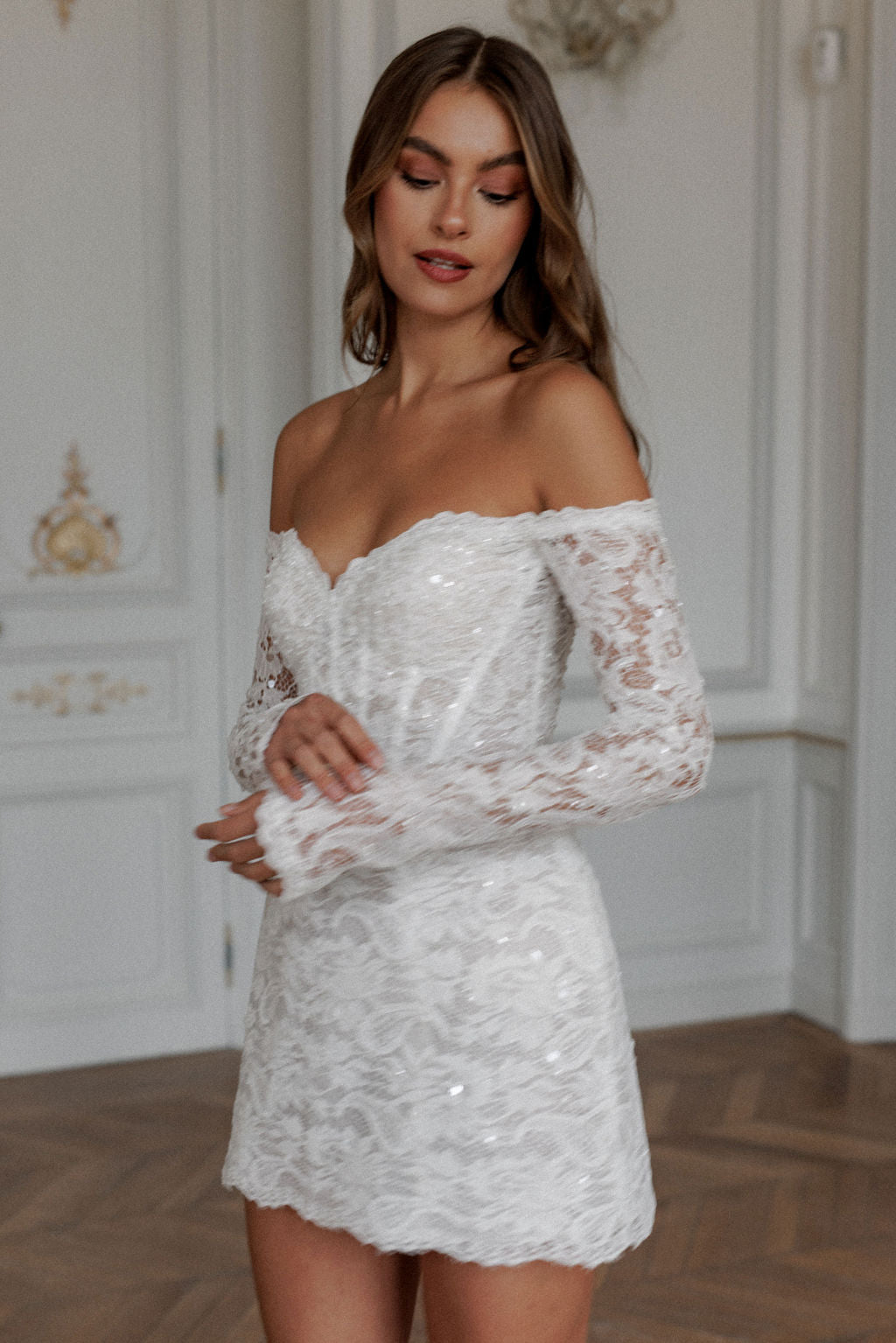 Scintillio in pizzo a pizzo mini abiti da sposa a maniche lunghe a cuore fuori dalla spalla abiti da sposa corti vestidos de nolia