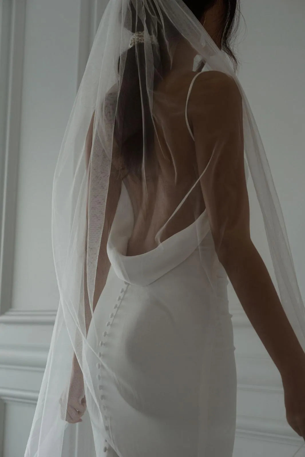 Mermaid Wedding Dresses Spaghetti Straps Soft Satin Boho Bridal Gowns V-Neck Button Back Wedding Party Gown Satin