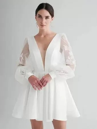 Short Wedding Dress V Neck Long Sleeves A-Line Short wedding dresses Bow Satin Court Train Sleeves White Modern Bridal Vestido De Novia Princess Gown Satin Mermaid Satin