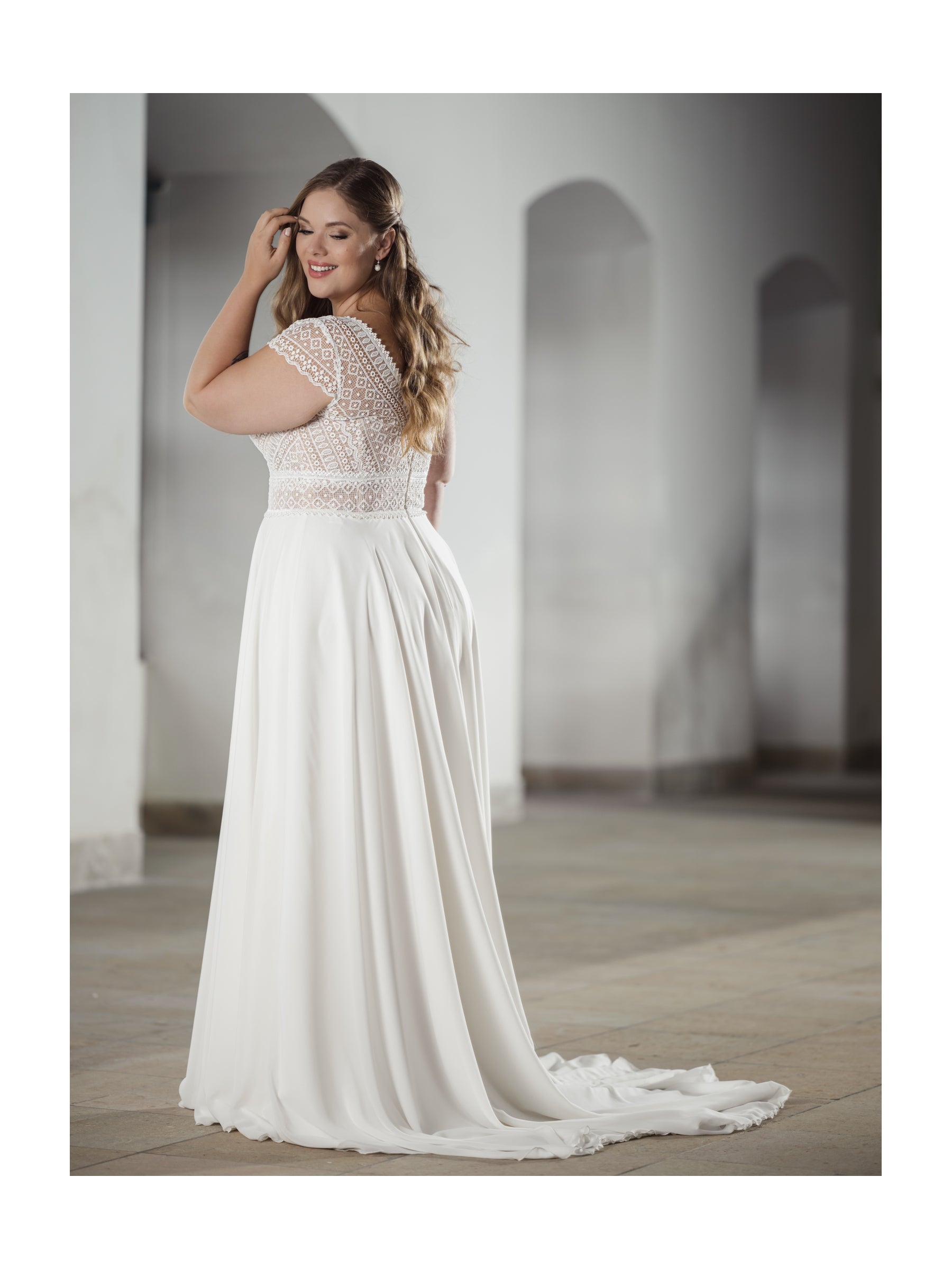 Eleganti abiti da sposa a V Case corte a maniche corte in chiffon sposa abiti a-line plus size bridal vestidos para mujer