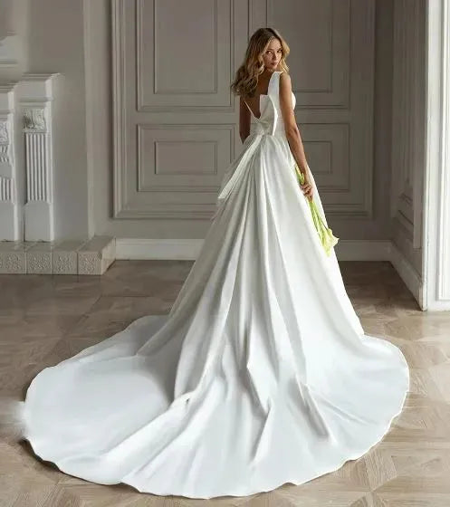 A Line Wedding Dress Princess Satin Bride Dresses Sexy V Neck Wedding Party Gowns Ivory Satin