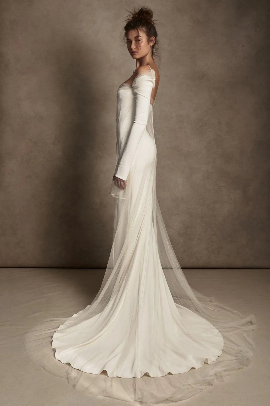 Sexy Long Sleeves Boat Neck Sheath/Cloum Wedding Dresses Formal Bride Grown champagne