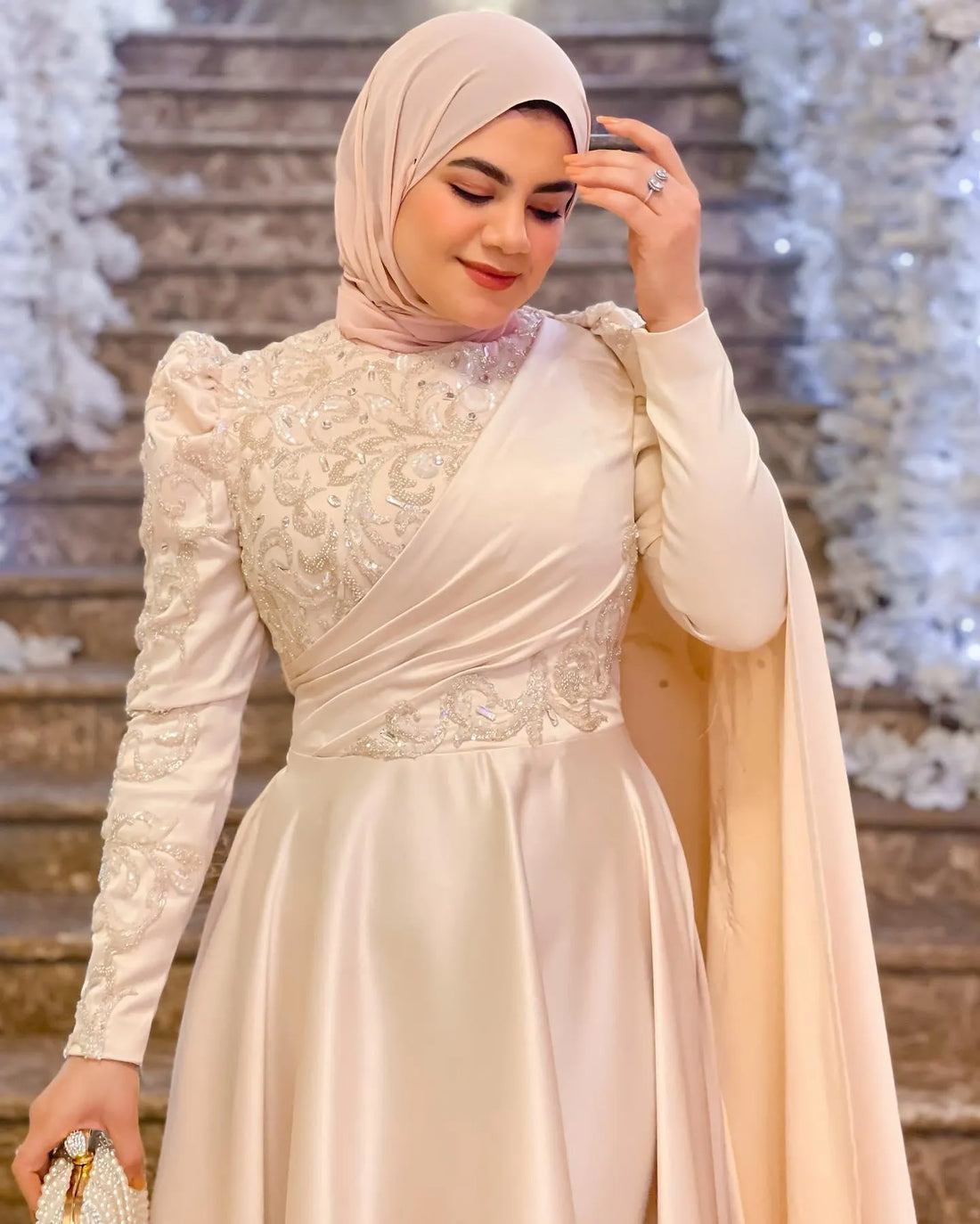 Long Sleeve Muslim Evening Dress Elegant Satin Beaded Lace Arabic Hijab Formal Party Dress Vestido Fiesta Boda Invitada