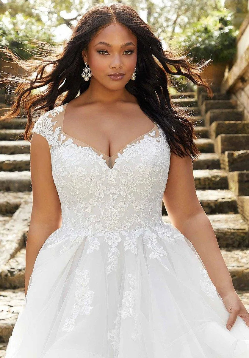 Plus Size Wedding Dress For Big Woman Cap Sleeves V Neck Lace Applique A-Line Button Bride Dresses Vestido De Noiva Plus Size