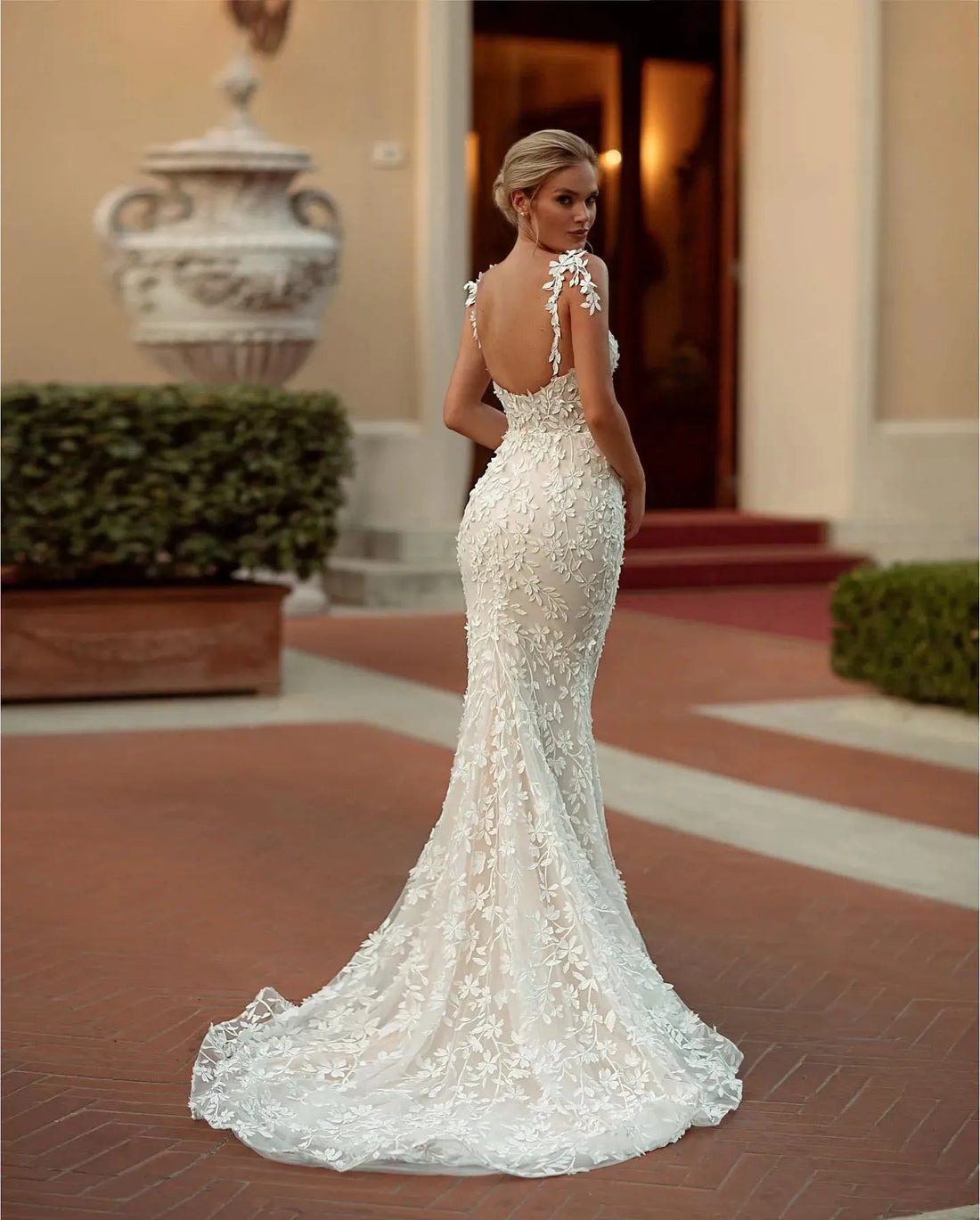 Exquisite Lace Mermaid Wedding Dresses vestido de novia Spaghetii Strap Bridal Gowns Appliqued Lace Wedding Gowns champagne