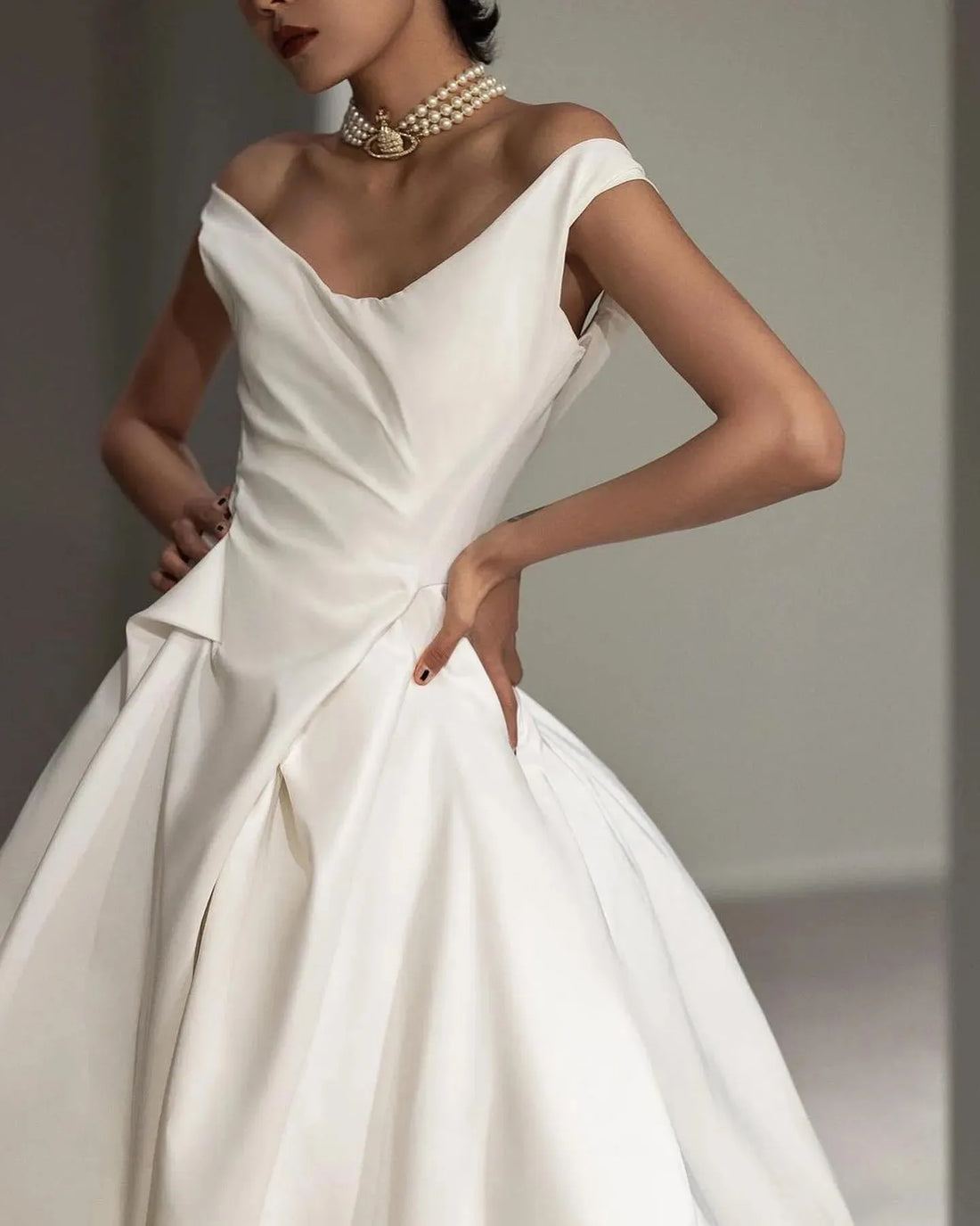 A Line Satin Tulle Wedding Gowns For Bride V-neck Draped Buttons Back Bridal Gowns Women Formal Party Gowns vestidos wedding dress As Picture Satin