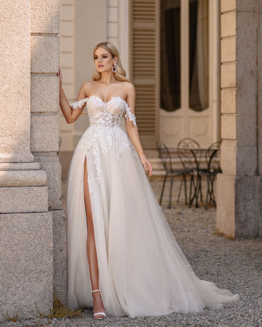 Vestidos de novia color champán claro con escote en forma de corazón y hombros descubiertos, corte en A, de tul 