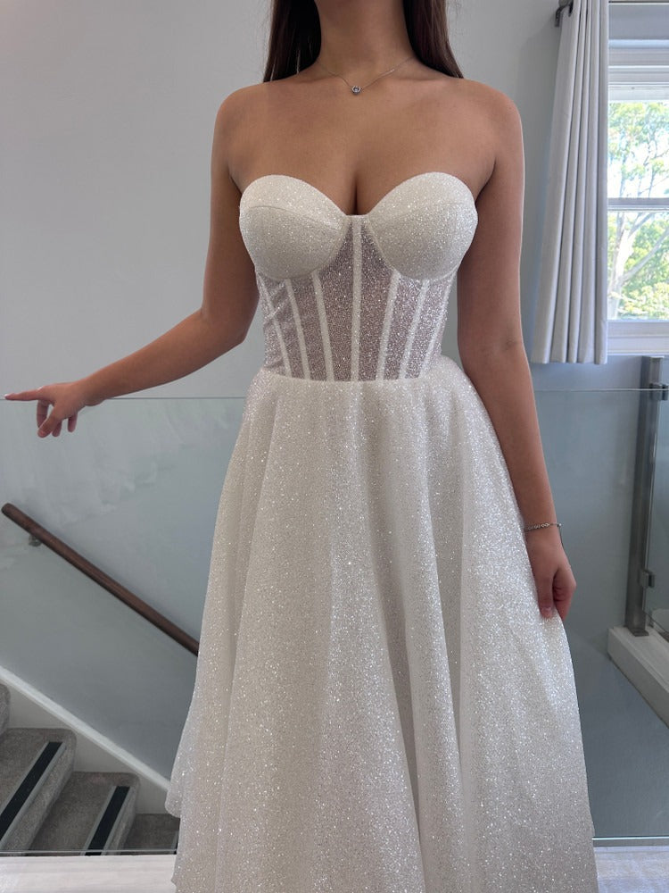 Scollo a cuore e vestito da sposa del corpetto illusione pannello Vestido de novi Court Train Bow Abito da sposa con abito da sposa da sposa