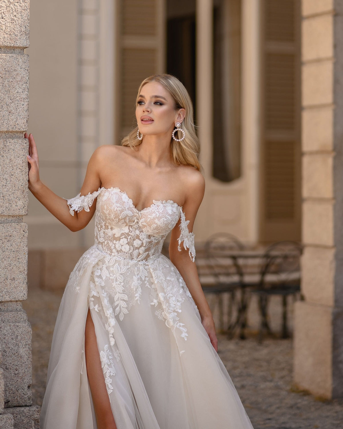 Vestidos de novia color champán claro con escote en forma de corazón y hombros descubiertos, corte en A, de tul 