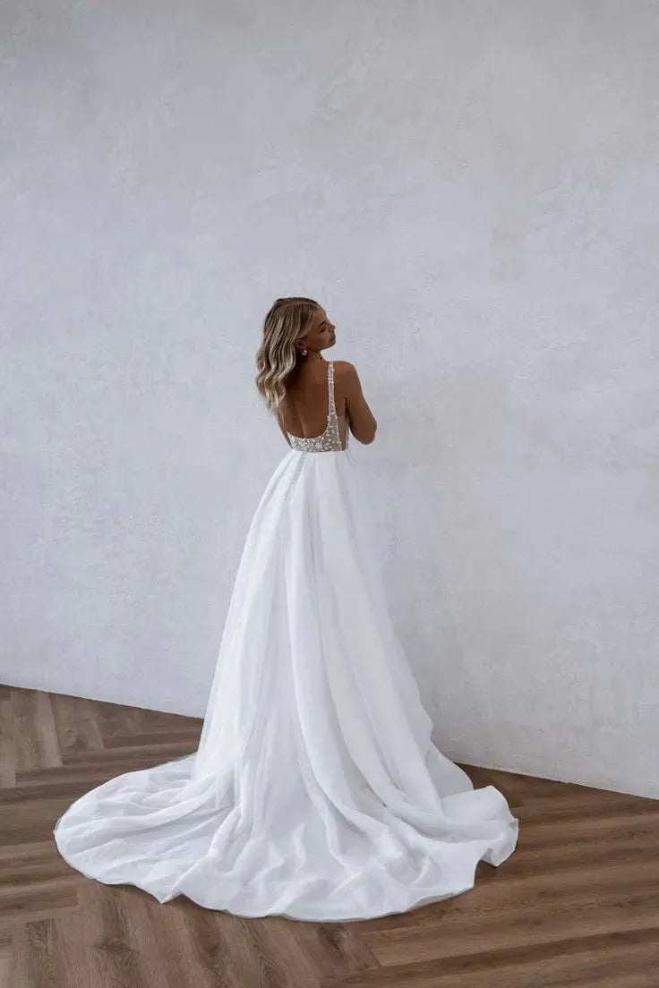 Beach Elegant Wedding Dresses Split Backless Lace Appliques Bridal Gown Square Neck Boho Spaghetti Straps فستان حفلات ال Boho