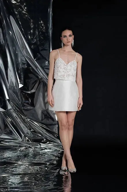 Embroidery Top Flower Modern Vestido De Novia Gown Bow Satin Court Train Wedding Dress Satin Princess Bridal Mermaid Satin