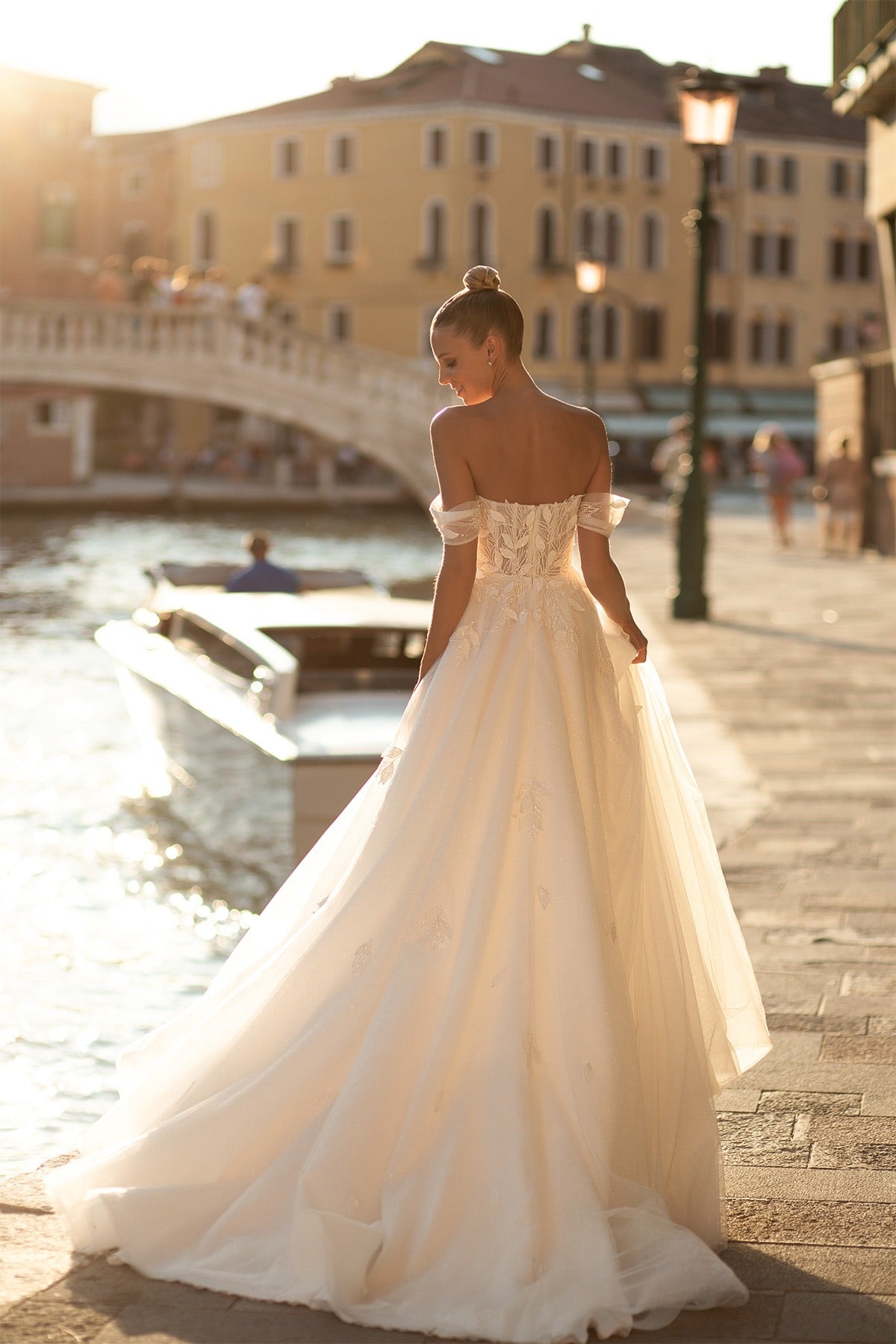 Abito da sposa sirena in pizzo innamorato moderno principessa vestido de novi abito da brow brow treno in raso