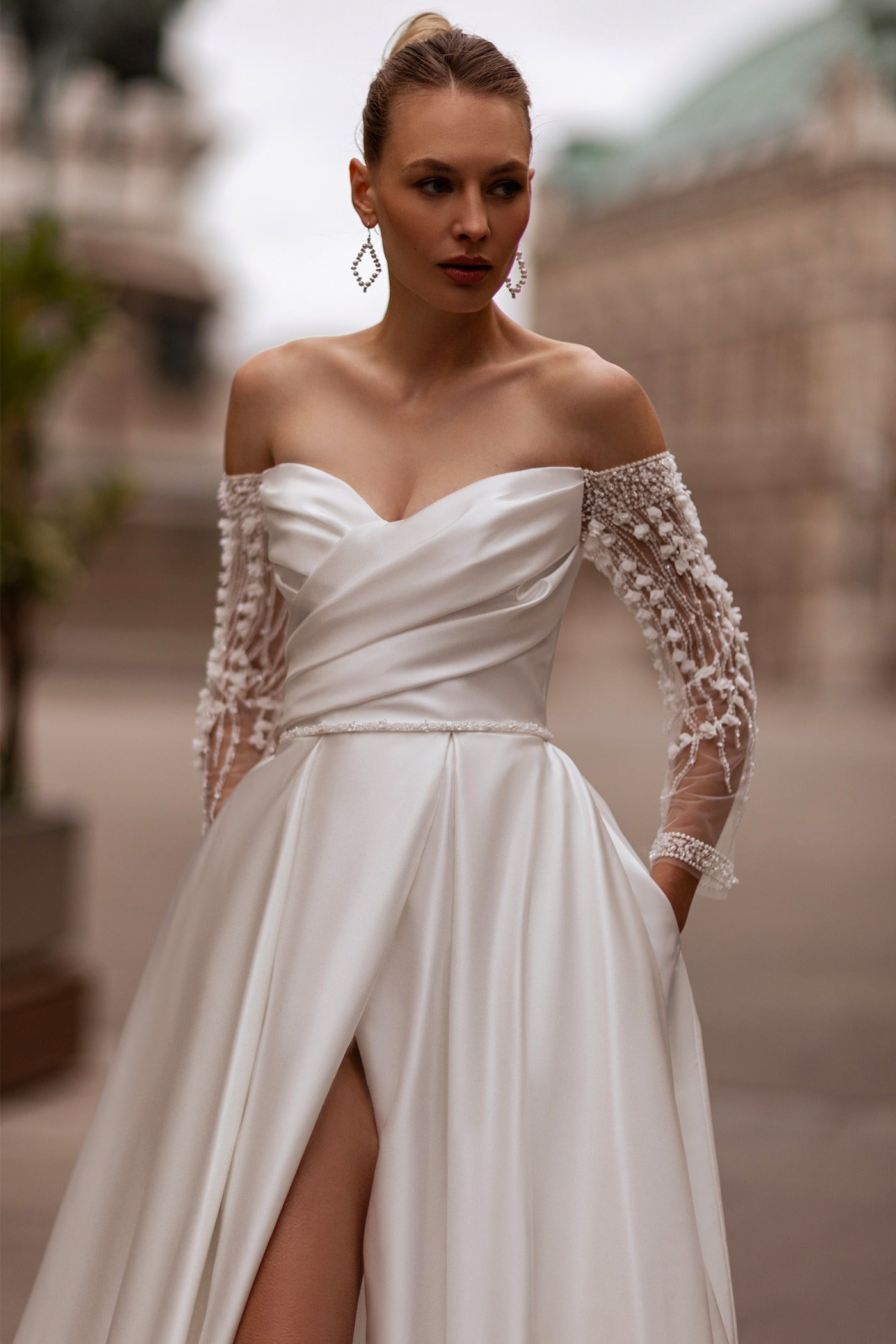 Abito da sposa a fessura Vestitido de novi abito moderno sirena abito raso principessa bow court treno