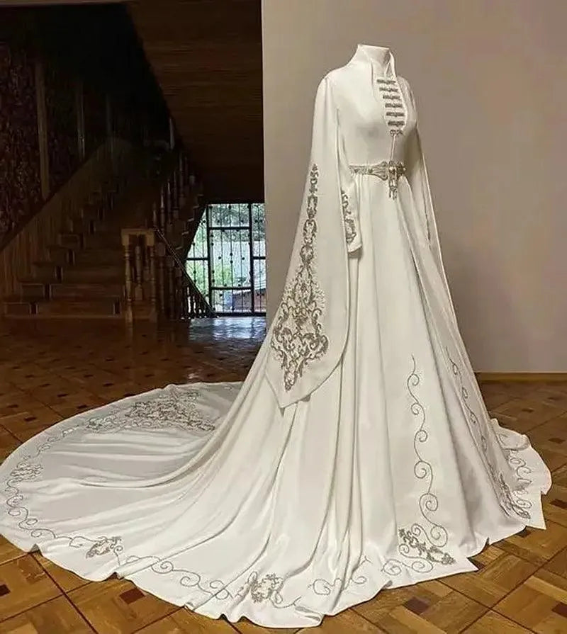 Arabic Fashion Circassian National Wedding Dresses Muslim Embroidery Beaded Long Sleeve Cape Caftan Bridal Dress Gown White
