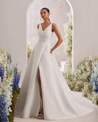 Abito a V-Nine, V-Back e Cinghieri Wedding Vestido de novi Abito da sposa Princess Satin Court Treno Sermame senza maniche