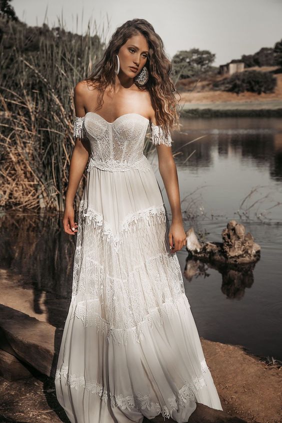 Eleganti abiti da sposa a-line Donne Apri fuori dalla spalla Sweetheart Lace Boho Bridal Abito da sposa Sweep Train Vestidos de Noiva