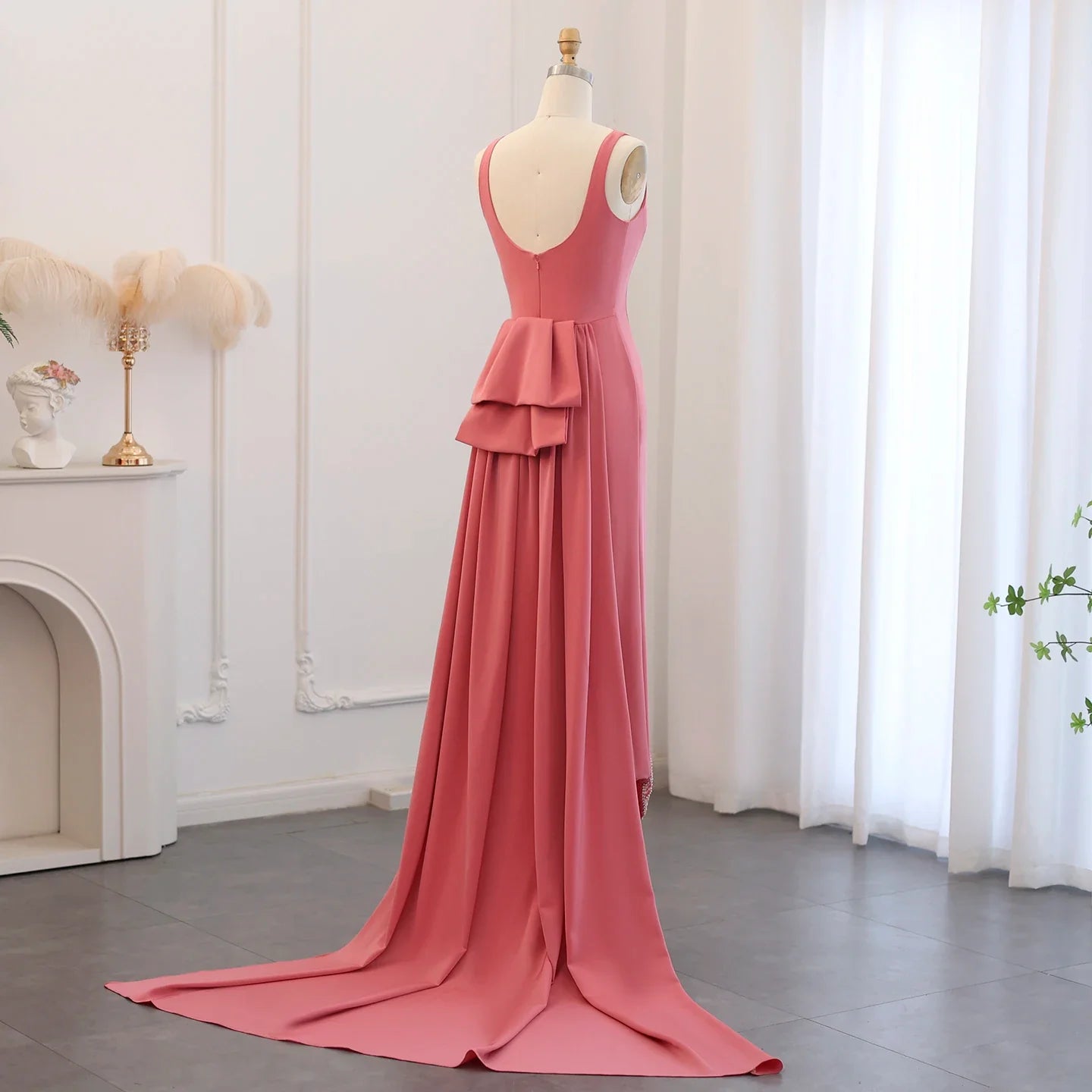 Elegant Coral Pink Scalloped Arabic Evening Dress Luxury Dubai Butterfly Beaded Women Wedding Party Gowns