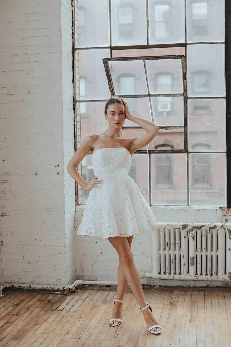 Semplice abito da sposa in pizzo bianco vestido de novi abito da treno in raso abito da sposa da sposa