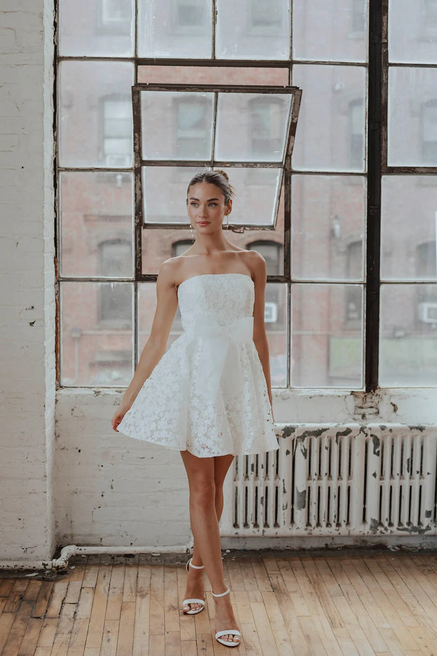 Semplice abito da sposa in pizzo bianco vestido de novi abito da treno in raso abito da sposa da sposa