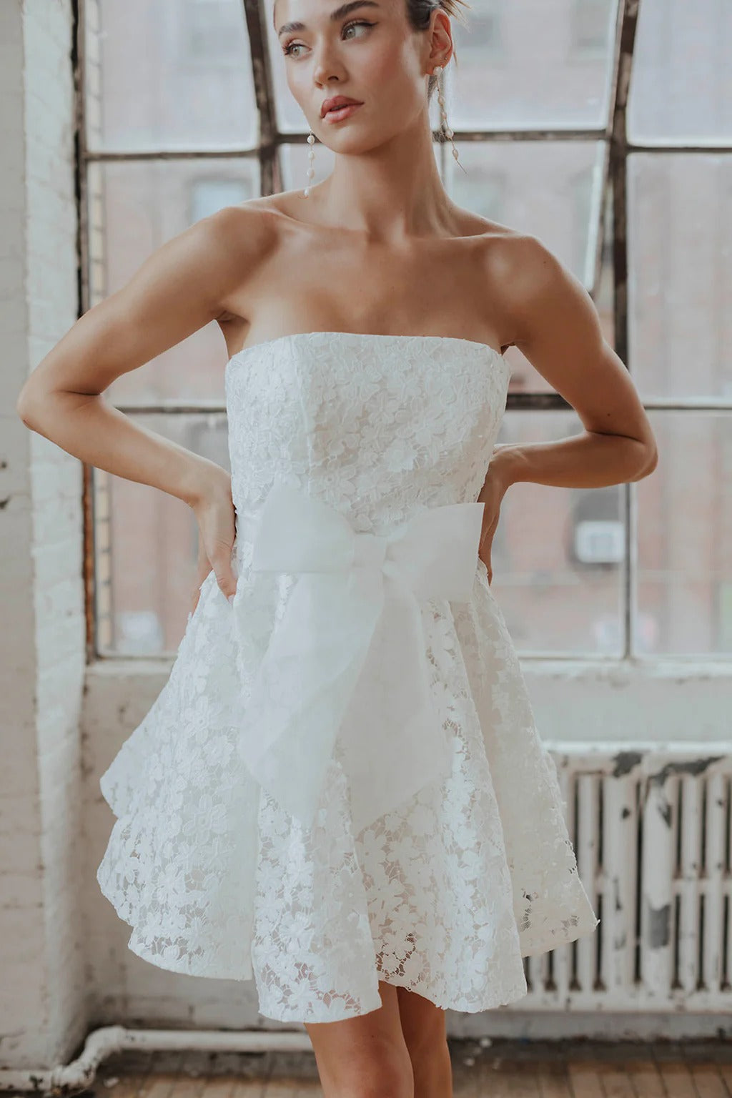 Semplice abito da sposa in pizzo bianco vestido de novi abito da treno in raso abito da sposa da sposa