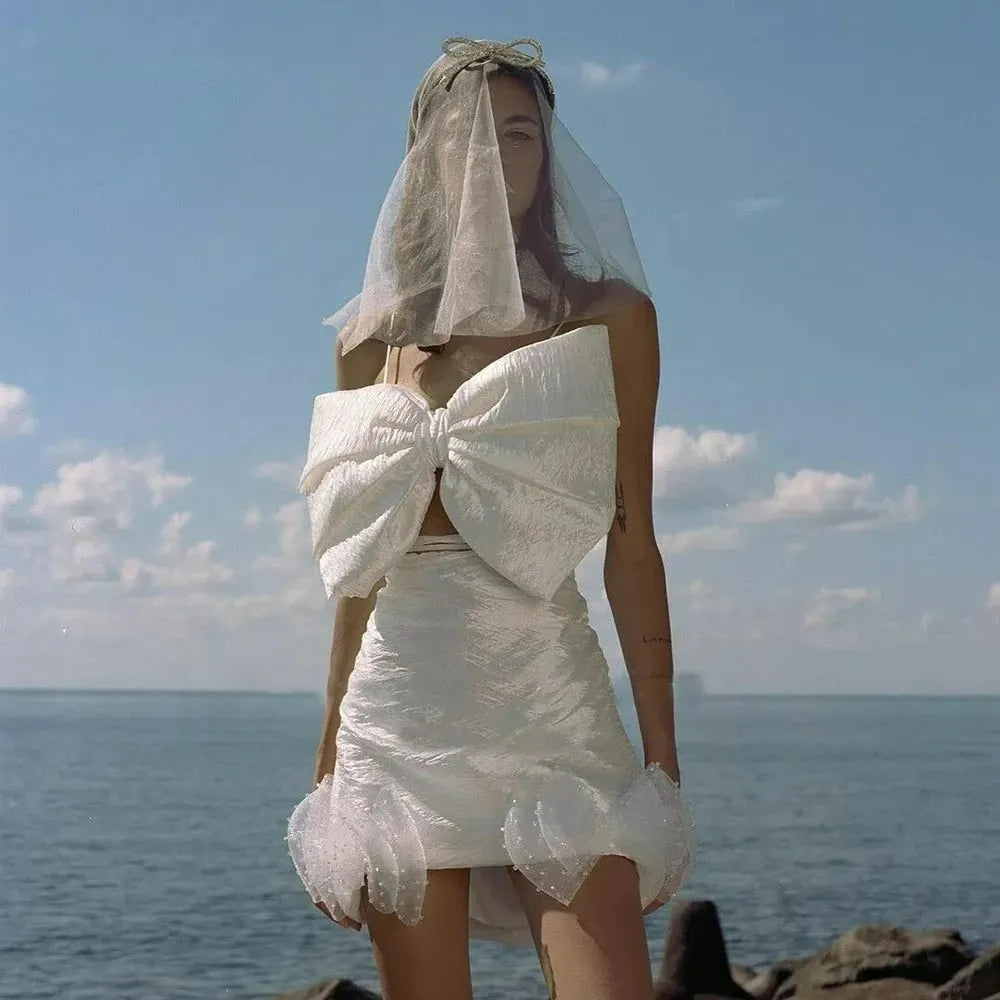 Sexy Large Bow Spaghetti Straps Mini Length Wedding Dress Backless Minimalist Short Bridal Gown Ivory Short Wedding Dress