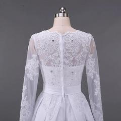 Modest Lace Appliqued A-line Satin Wedding Dress V Neck Sheer Back Long Sleeve For Women Princess Robe de Mariee Customize