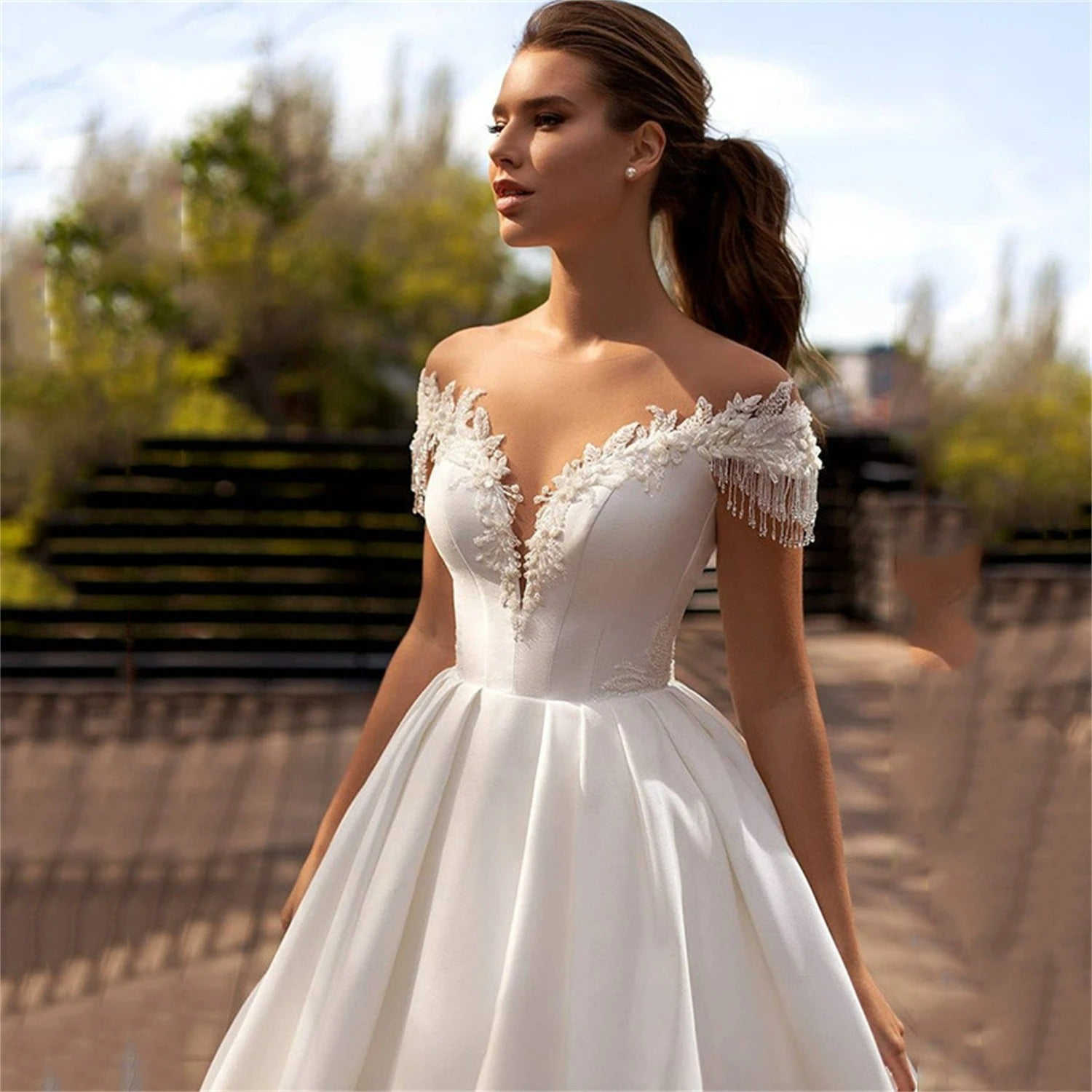 Robe de mariée princesse ligne A en dentelle perlée, effet d'illusion au dos, robe de soirée avec traîne longue 