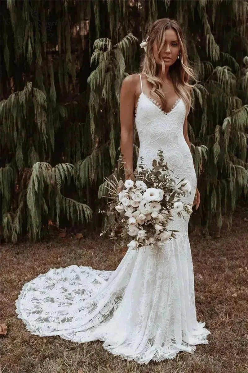 Boho Mermaid Wedding Dresses Spaghetti Straps Lace Backless Beach Sexy V-Neck Bohemian Bridal Gowns Elegant Vestidos De Noiva Champagne