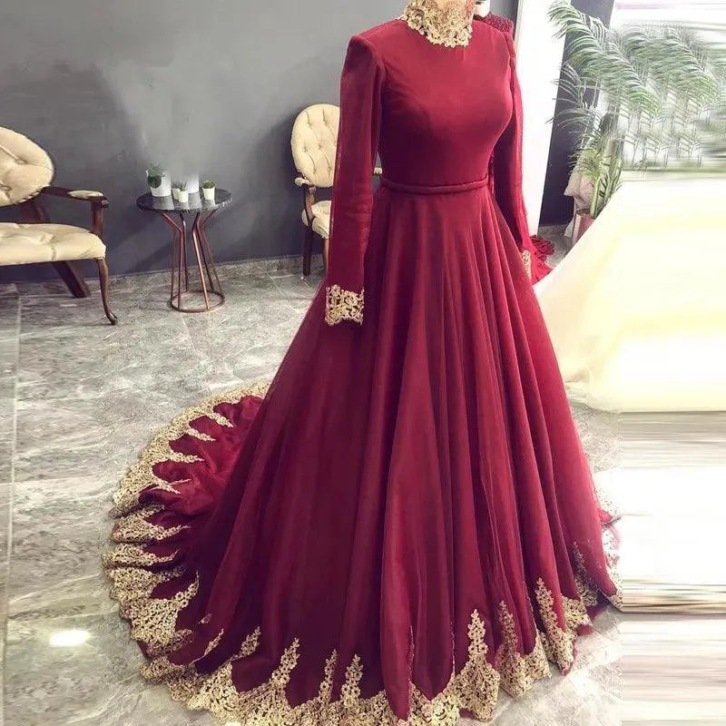 Long Sleeves Burgundy A Line Muslim Wedding Dresses High Neck with Train Arabic Bridal Gowns Vestidos de novia