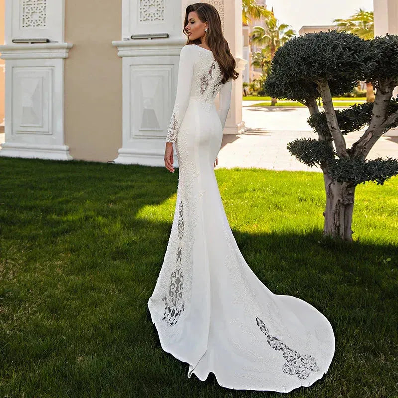 Long Sleeve Mermaid Wedding Dresses Women V-Neck Lace Appliques Pleat Satin Bridal Gown With Button Back Custom Made White