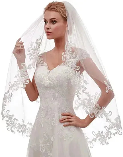 Fresh Looking Women's Short 2 Tier Lace Wedding Bridal Veil With Comb