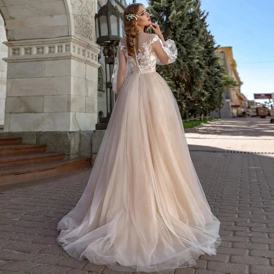Lace Appliques A-Line Wedding Dresses Beach Lantern Sleeves Tulle Boho Wedding Gowns Elegant Princess Wedding Party Dress Ivory Boho