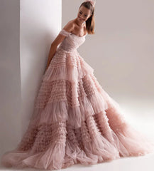 Dusty Pink Long Prom Dresses Sweetheart Crumpled Tulle Ruffles Evening Dresses Off Shoulder Tiered A-Line Party Dress