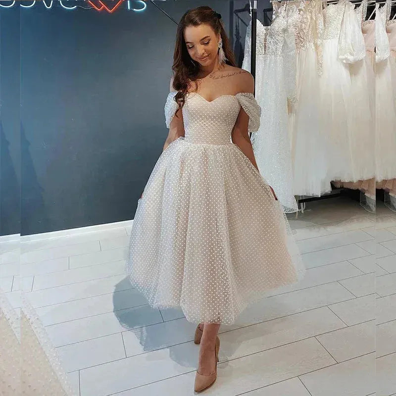 LSYX Short Wedding Dress Off Shoulder Ankle Length Point Tulle Bridal Gown Gorgeous Brides Tulle Robe De Mariee Graceful Floor Length Short Wedding Dress