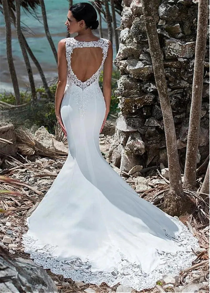 Sexy Mermaid Wedding Dress Sleeveless Lace Appliqued Illusion Back Boho Wedding Gown Long Train Bride Dress Ivory Boho