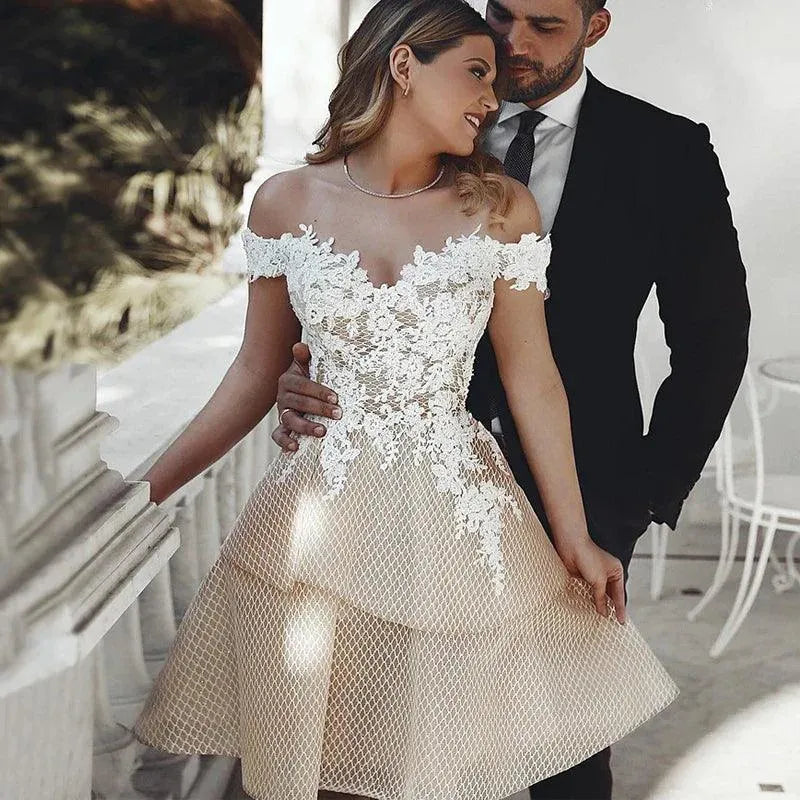 Off The Shoulder Short Wedding Dress Champagne Appliqued Lace Bride Dresses Knee Length Backless Wedding Gowns Custom Ivory