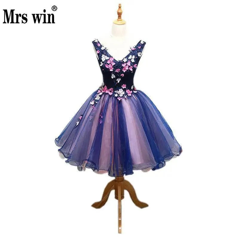 Quince Dress | Prom Dress V-neck Classic Flower Appliques Noble Mini Ball Gown Sweet Quinceanera Dresses Party Prom Dress Customized