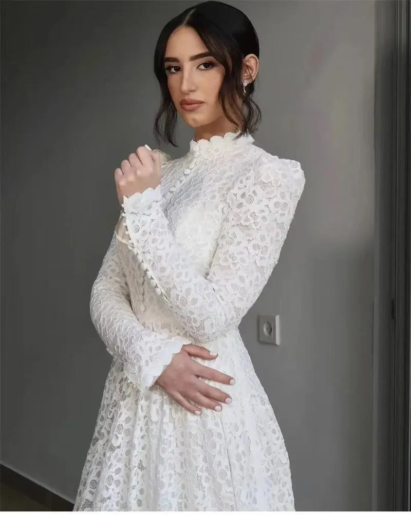 Haohao Modest High Neck Full Lace A Line Wedding Dresses Long Sleeves High Neck Buttons Country Church Vintage Bridal Gowns