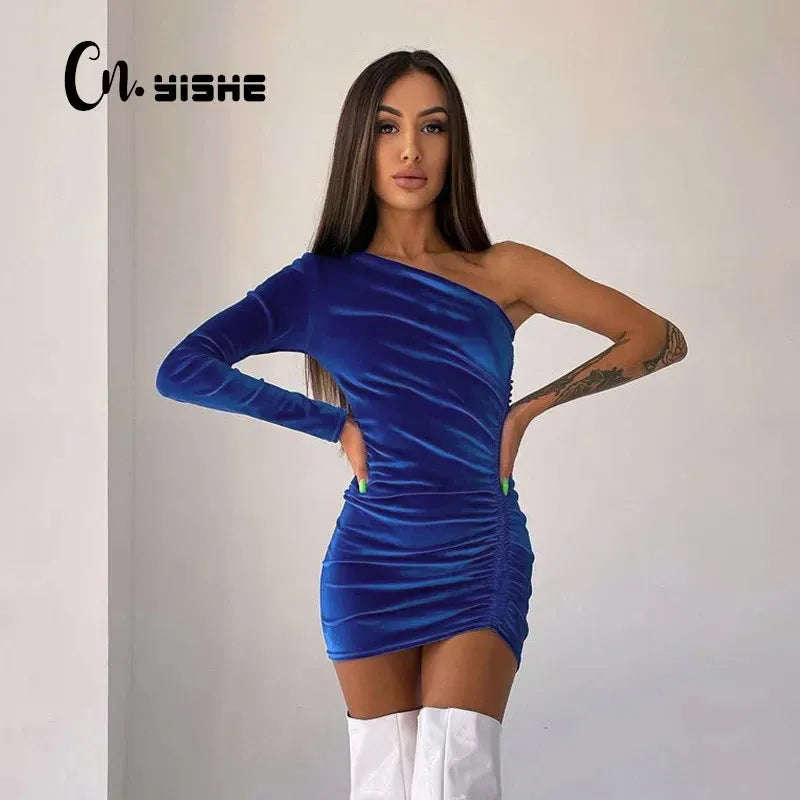 CNYISHE Casual One Shoulder Velvet Tight Dress Women Fashion Autumn Ruched Party Slim Dress Female Sexy Velvet Outfits Vestidos