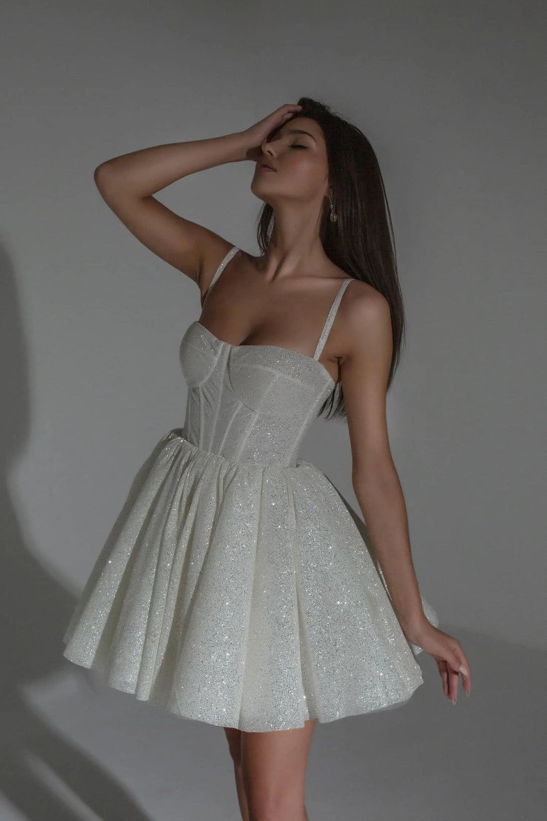 Sweetheart Sparkly A Line Wedding Dresses Short Mini Spaghetti Straps Bridal Gown Open Back Pleats Above Knee Bride Dress Ivory