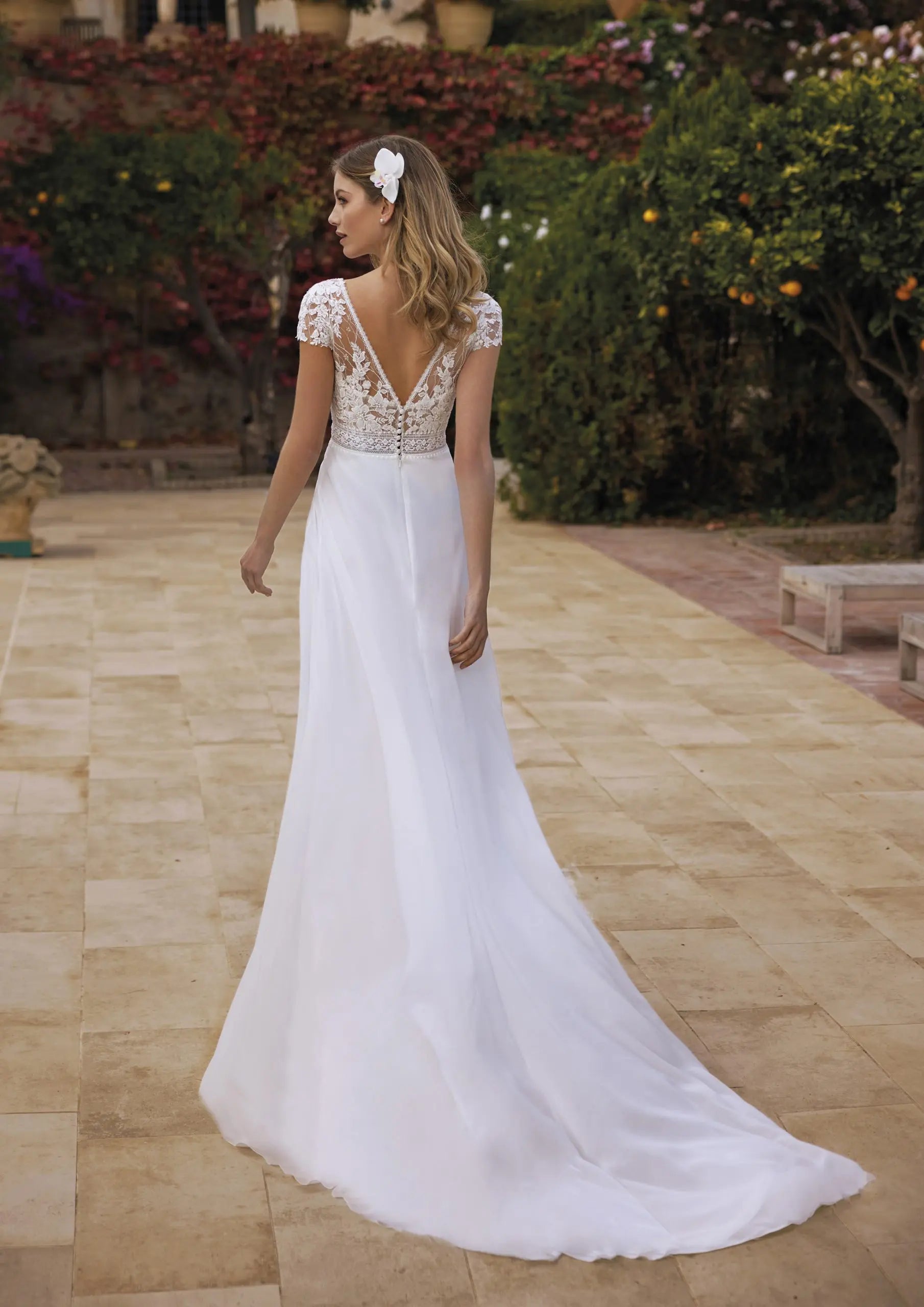 Splendido abito da sposa boho Vestido de novi Abito da sposa Treno in campo moderno sirena principessa Principessa Satin