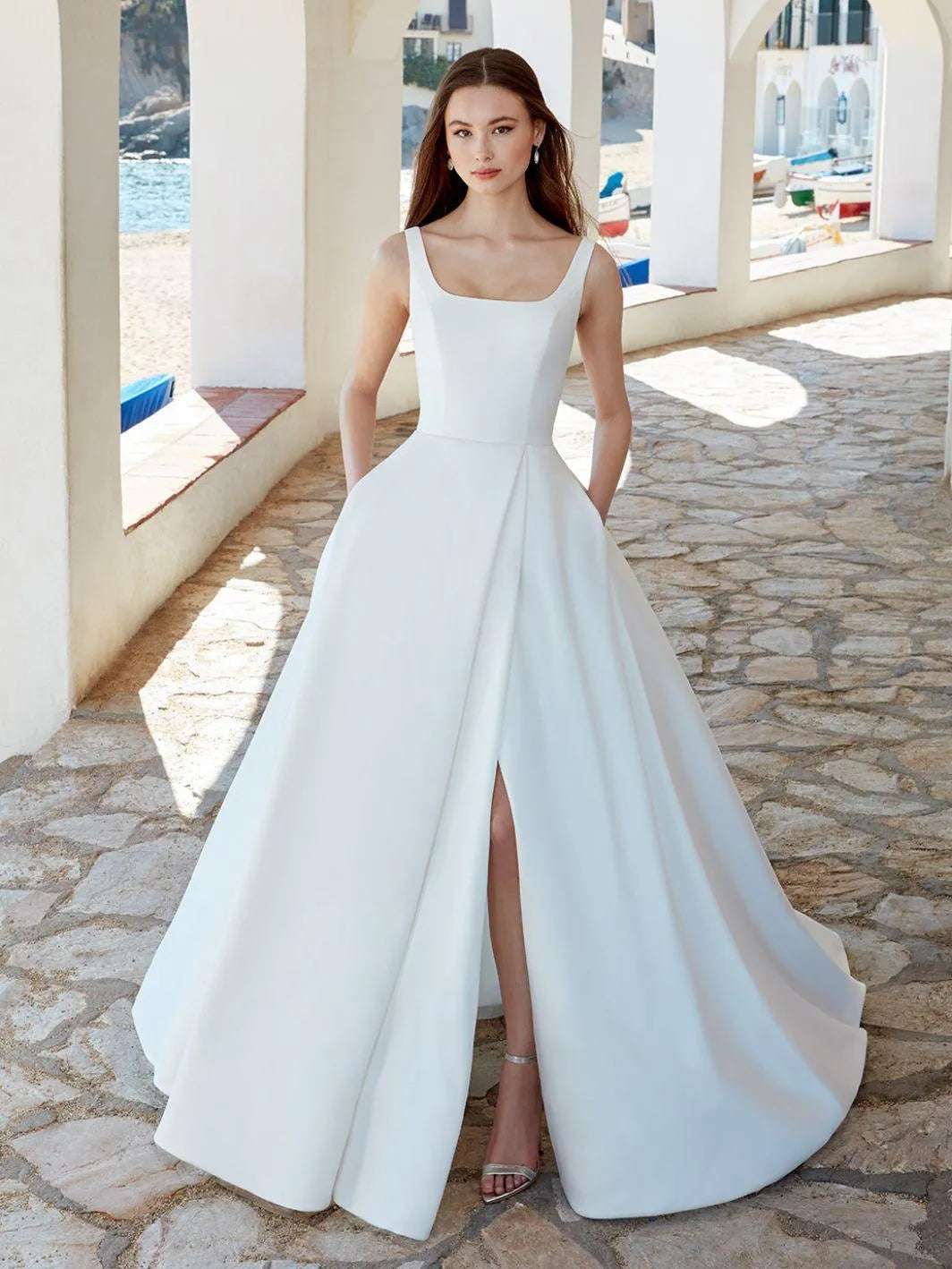 Wedding Dresses For Woman Charming A-line Front Slit Draped Square Neck Chapel Train Gorgeous Open Back Robe De Mariée champagne