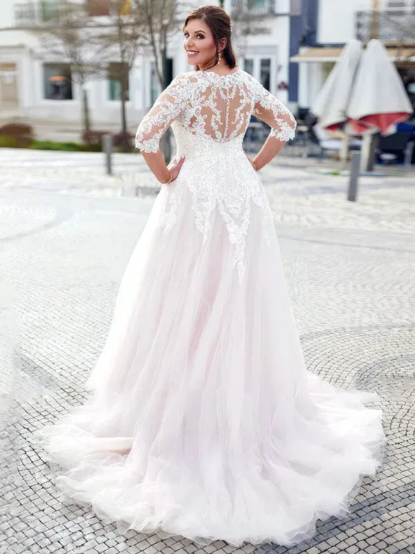 Exquisite Wedding Dresses Plue Size V Neck 3/4 Sleeves Bride Gowns Appliques Illusion Sweep Train Tulle A-Line Robe De Mariée Plus Size