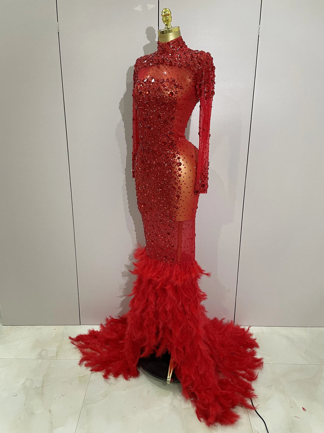 New Sparkling Red Crystals Feathers Long Sleeve Mermaid Maxi Dress Women Wedding Celebrate Luxury Birthday Party Prom Gown
