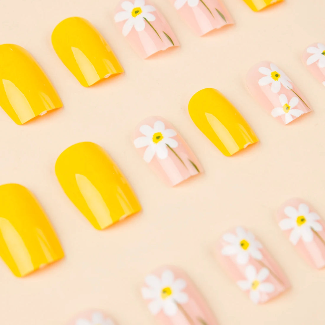 24 Pcs Square European Style Press On Nails Medium Shine Yellow Flower Fake Nails Reusable Cute False Nail For Women/Girls