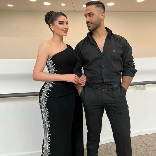 Vestido de noche de lujo de sirena con un solo hombro negro y mangas estilo capa, elegante vestido de fiesta de boda para mujer de Dubái 