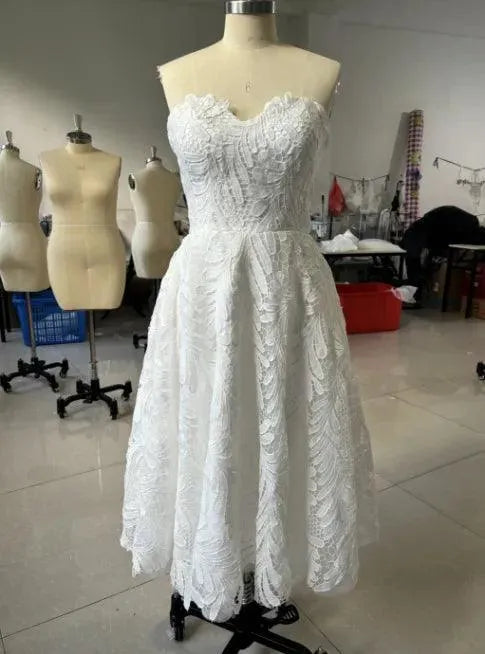 Strapless Lace Prom Dresses A Line Simple Sleeveless Sweetheart Tea-length Prom Dress For Birthday Party Gala Customized Beige