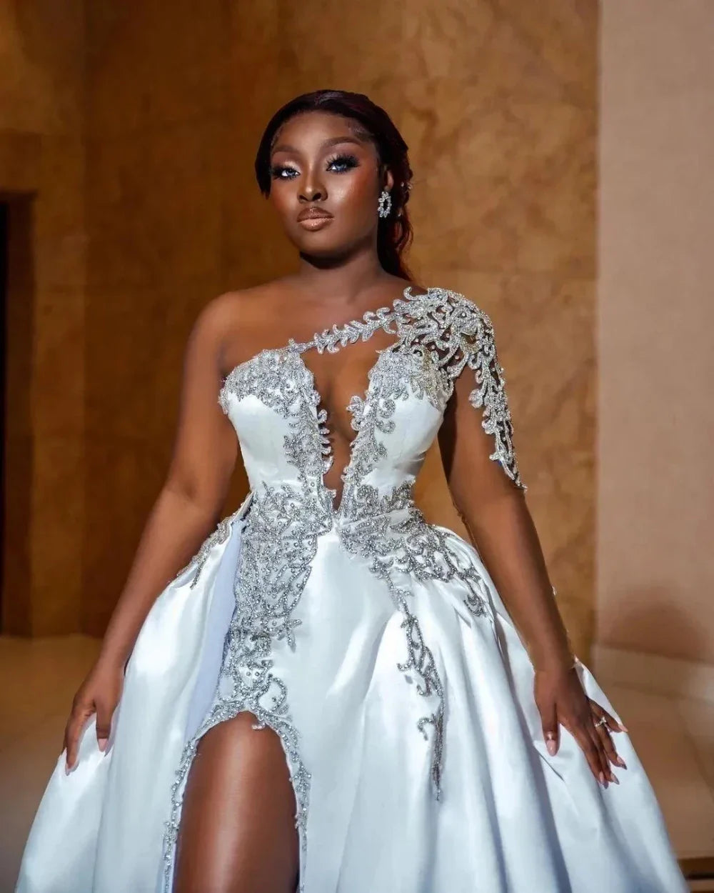 African Sexy High Split Wedding Dresses A Line One Shoulder Beaded Appliques Keyhole Neck Slit Bridal Gowns Plus Size Robes